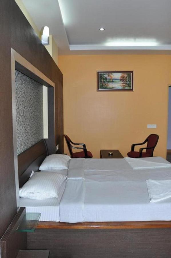 Hotel Barbareek Shillong Exterior foto
