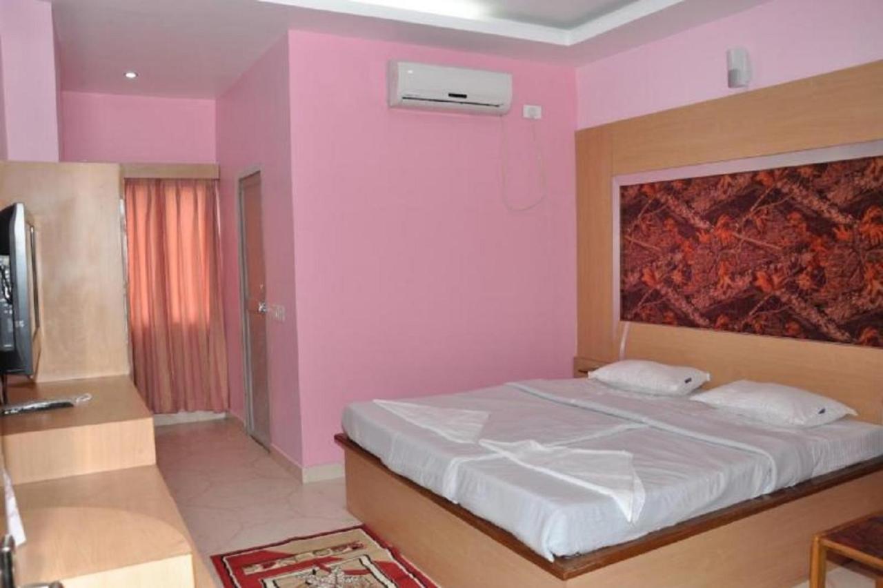 Hotel Barbareek Shillong Exterior foto