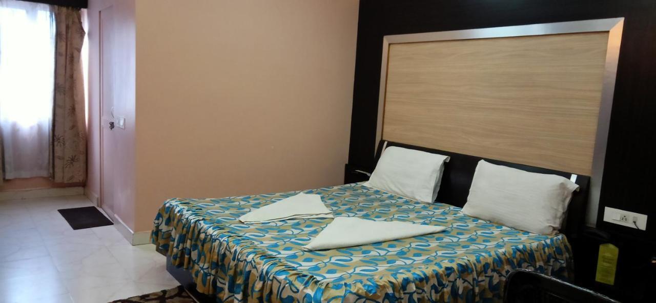 Hotel Barbareek Shillong Exterior foto